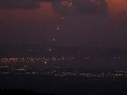 Israel Klaim Cegat Roket dari Lebanon, Sebagian Jatuh di Area Terbuka