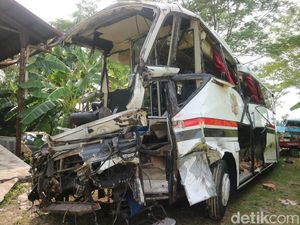 Penampakan Ringseknya Bus Surya Bali Kecelakaan Tewaskan 6 Orang di Pati Penampakan Ringseknya Bus Surya Bali Kecelakaan Tewaskan 6 Orang di Pati