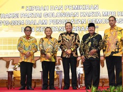 Idris Laena Serahkan Laporan Kinerja Fraksi Partai Golkar ke Ketua MPR