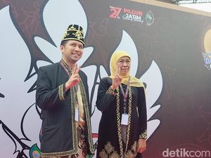 Filosofi Busana Khofifah-Emil Saat Deklarasi Kampanye Damai Pilgub Jatim Filosofi Busana Khofifah-Emil Saat Deklarasi Kampanye Damai Pilgub Jatim