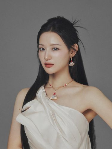 Kim Ji Won untuk BVLGARI