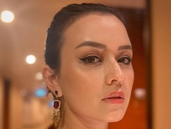 Kekesalan Kimberly Ryder Sidang Cerainya Ditunda