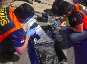 Koper Dicurigai Bom di Kota Tua Ternyata Berisi 12 Lempengan Aluminium