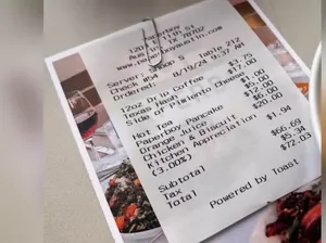 Makan di Restoran Wanita Marah Ini Dikenai Biaya Tambahan Tim Dapur Makan di Restoran Wanita Marah Ini Dikenai Biaya Tambahan Tim Dapur