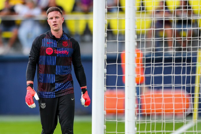 VILLARREAL, SPAIN - SEPTEMBER 22: Marc-Andre ter Stegen of FC Barcelona warms up during the Spanish league, La Liga EA Sports, football match played between Villarreal CF and FC Barcelona at La Ceramica stadium on September 22, 2024, in Valencia, Spain. (Photo By Ivan Terron/Europa Press via Getty Images)