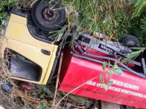 Mobil BPBD Kebumen Terjun ke Sungai di Sempor, 1 Orang Meninggal Mobil BPBD Kebumen Terjun ke Sungai di Sempor, 1 Orang Meninggal
