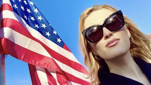 Foto Olivia Nuzzi, Reporter yang Jadi Selingkuhan Mantan Capres AS