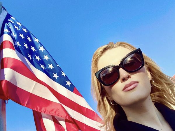 Foto Olivia Nuzzi, Reporter yang Jadi Selingkuhan Mantan Capres AS