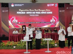 Pengundian Nomor Urut Pilbup Kediri: Deny-Mudawamah 1, Dhito-Dewi 2
