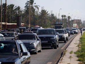 Israel Bombardir Lebanon, Puluhan Ribu Warga Mengungsi Israel Bombardir Lebanon, Puluhan Ribu Warga Mengungsi