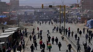 Ratusan Warga Bolivia Gelar Demo di Jalanan El Alto