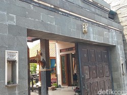 Pasutri di Bali Ditemukan Tewas Berpelukan di Kamar, Ada Luka Tusuk