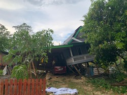 Angin Puting Beliung Terjang Desa Manciri Bone, 36 Rumah Rusak-Listrik Padam