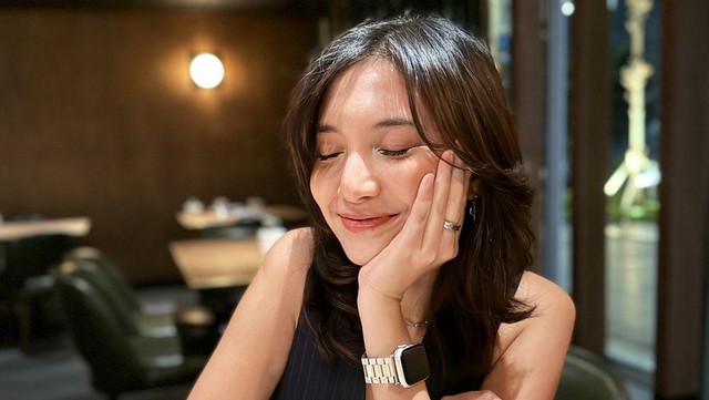 Berita Seputar Selebriti Insertlive Terkini : Masuk SD di Usia 4 Tahun, Sheila Dara: Aku Bisa Baca dari 2 Tahun