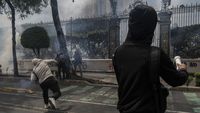 Warga Meksiko Unjuk Rasa Peringati 10 Tahun Hilangnya 43 Mahasiswa