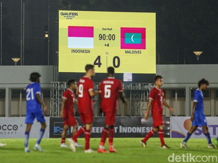 Timnas Indonesia U-20 meraih hasil manis di matchday pertama Grup F Kualifikasi Piala Asia U-20 2025. Garuda Muda menang 4-0. Indonesia vs Maladewa berlangsung di Stadion Madya, Senayan, Rabu (25/9/2024) malam WIB.