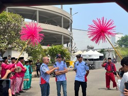 Alex Marquez Disambut Petasan dan Rebana di Sirkuit Formula E Jakarta