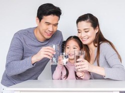 Bangun Kebiasaan Minum Air Murni untuk Si Kecil dengan Amidis