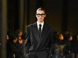 Bella Hadid Suarakan Free Palestine Usai Jadi Model di Paris Fashion Week Bella Hadid Suarakan Free Palestine Usai Jadi Model di Paris Fashion Week
