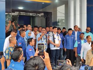 Kampanye Pertama, Andra-Dimyati Orasi dan Nyanyi Oke Gas Kampanye Pertama, Andra-Dimyati Orasi dan Nyanyi Oke Gas