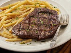 Waspada! Terlalu Banyak Makan Protein Hewani Bisa Bikin Umur Pendek