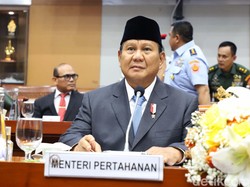 Video Momen Prabowo Pamitan ke DPR, Disambut Standing Applause
