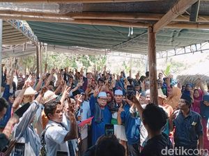 Kampanye Perdana, Zul Temui Umat Hindu-Uhel Keliling Lombok Tengah Kampanye Perdana, Zul Temui Umat Hindu-Uhel Keliling Lombok Tengah
