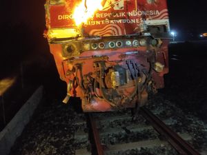 Lokomotif KA Taksaka Rusak Berat Buntut Laka, Ini Kondisi Masinis-Asistennya Lokomotif KA Taksaka Rusak Berat Buntut Laka, Ini Kondisi Masinis-Asistennya