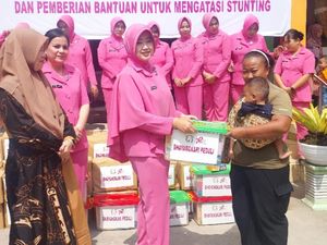 Bhayangkari Dumai Gandeng PKK-Dinkes Pelatihan Gizi demi Cegah Stunting Bhayangkari Dumai Gandeng PKK-Dinkes Pelatihan Gizi demi Cegah Stunting