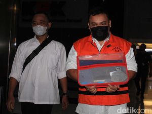 KPK Kembali Periksa Tersangka Korupsi Jasindo KPK Kembali Periksa Tersangka Korupsi Jasindo