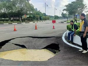 Nah Lho! Lubang Besar Muncul di Komplek Bandara KLIA Malaysia Nah Lho! Lubang Besar Muncul di Komplek Bandara KLIA Malaysia