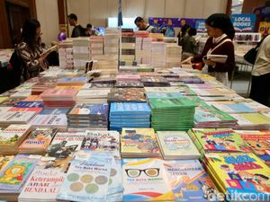 Melihat Pameran Buku Tertua di Asia Tenggara Melihat Pameran Buku Tertua di Asia Tenggara