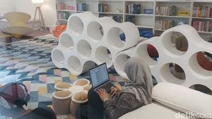 Membaca Asyik di Perpustakaan Tenang dan Estetik