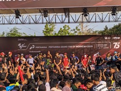 Marc Marquez Cs Ikut Parade MotoGP di Mataram Disambut Ribuan Warga