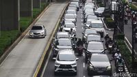 Potret Jalur TransJakarta yang Enggak Pernah Steril