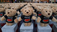 Ribuan Teddy Bear Berbaris di Qatar, Lambangkan Korban Anak di Gaza