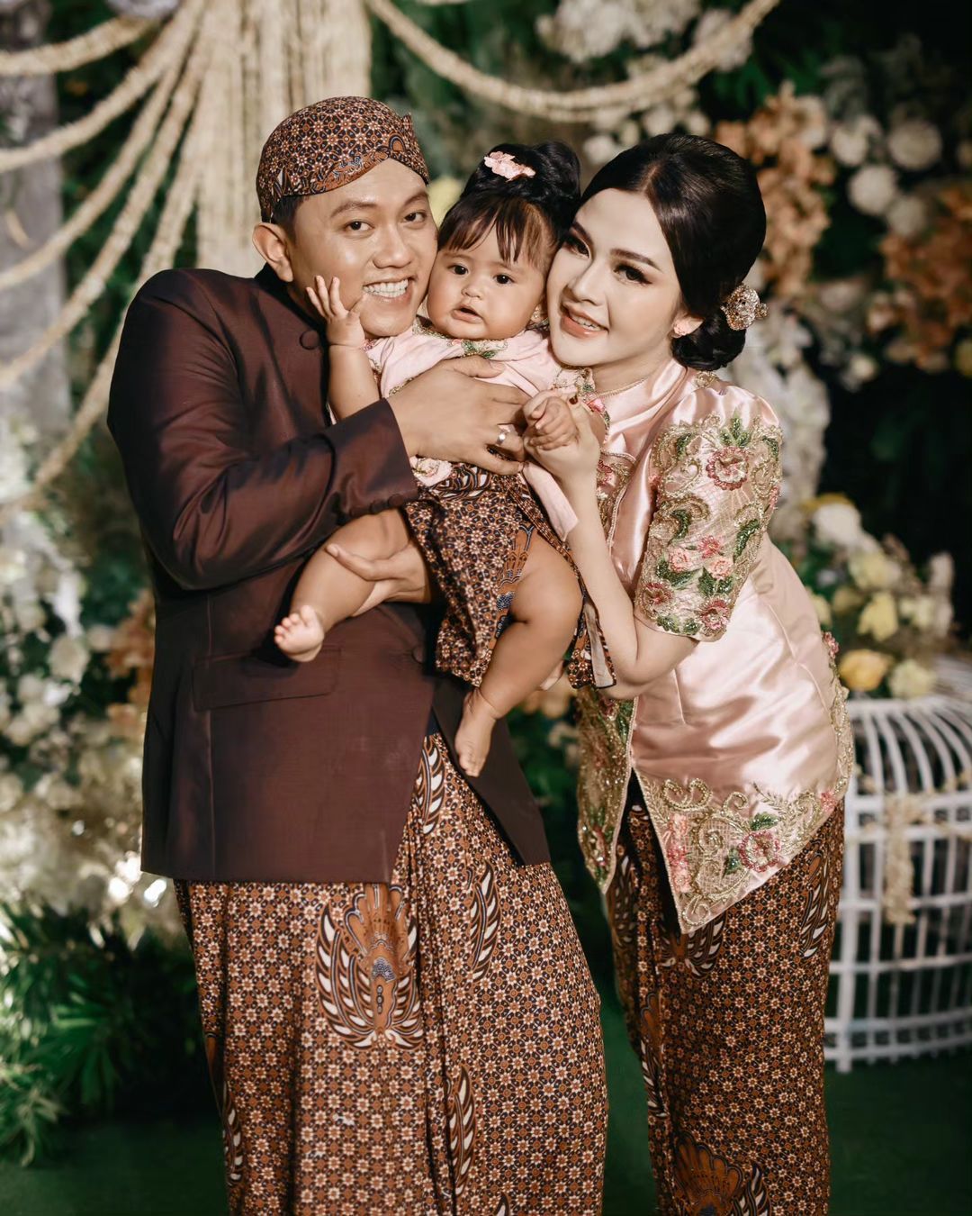 Momen Tedak Siten Cundamani Anak Denny Caknan dan Bella Bonita