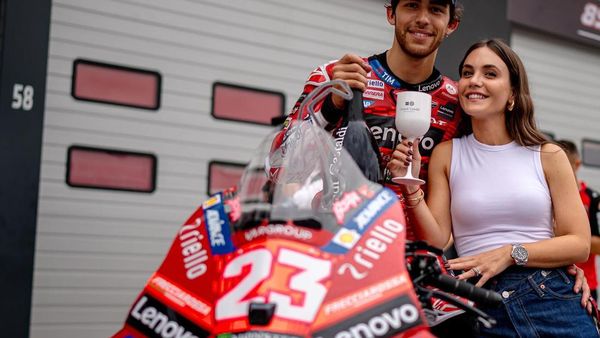 Potret Cantik WAGs Rider MotoGP Mandalika, Ada yang Sudah Liburan di Lombok