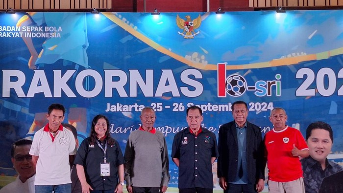 Badan Sepakbola Rakyat Indonesia (BASRI) menggelar rapat koordinasi nasional (rakornas) membahas organisasi sebagai jembatan bagi semua kalangan sepak bola.
