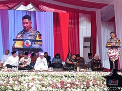 8 Polisi 24 Jam Pantau Medsos Cegah Konten Negatif Pilkada Cimahi-KBB