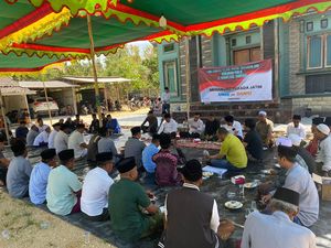 Sekelompok Warga Sampang Gaungkan Pilkada Jatim Damai