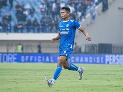Kata Robby Darwis soal Pemain Persib yang Kini Jarang Perkuat Timnas