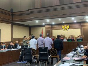 Video: Eks Dirut PT Timah Divonis 8 Tahun Bui di Kasus Korupsi Rp 300 T Video: Eks Dirut PT Timah Divonis 8 Tahun Bui di Kasus Korupsi Rp 300 T