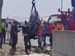 Byurr! Pemotor Nyemplung Sungai Selatan Exit Tol Kuncen Klaten