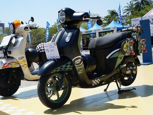 Modifikasi Yamaha Fazzio Gaya Old School, Modalnya Rp 700 Ribuan Modifikasi Yamaha Fazzio Gaya Old School, Modalnya Rp 700 Ribuan