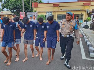 Polisi Tetapkan 6 Tersangka Buntut Ricuh Bobotoh Vs Steward di SJH Polisi Tetapkan 6 Tersangka Buntut Ricuh Bobotoh Vs Steward di SJH
