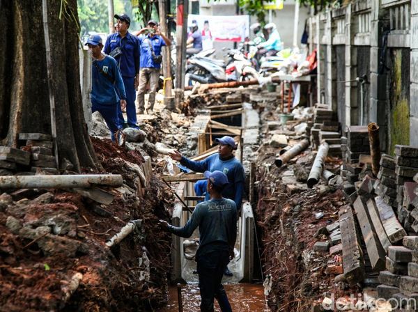 Perbaikan Saluran Air Cegah Genangan dan Banjir di Benhil