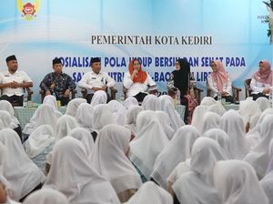 Santri di Ponpes Kota Kediri Digiatkan untuk Selalu Hidup Bersih Santri di Ponpes Kota Kediri Digiatkan untuk Selalu Hidup Bersih