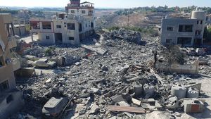 Porak-poranda Lebanon Dibombardir Israel
