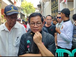 Momen Pramono Ditanya Warga Mana Amplopnya Saat Blusukan di Sunter Jakut